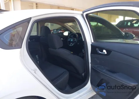 2019 Kia Forte S from USA, damaged, VIN 3KPF34AD0KE018485